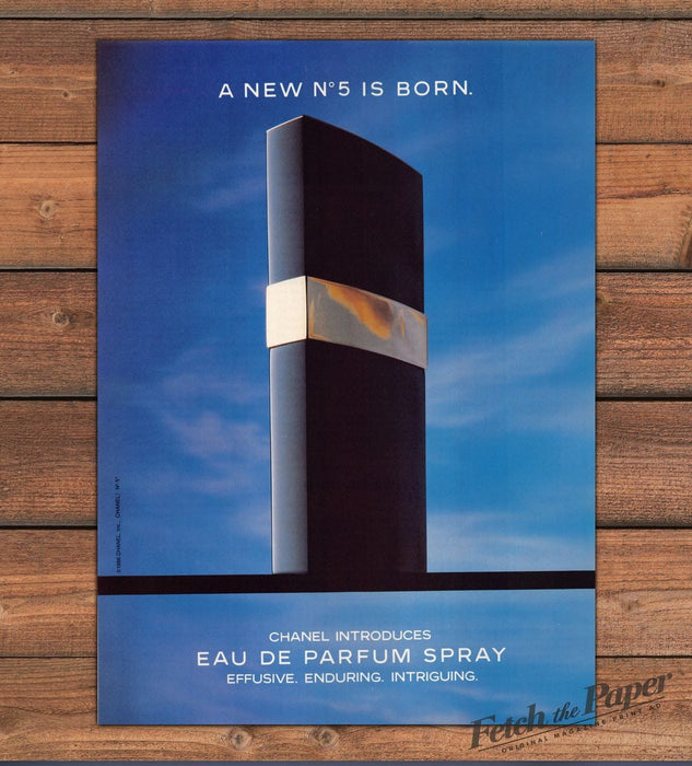 Chanel No 5 Eau de Parfum Spray Bottle Sky Print Ad 1986 1980s