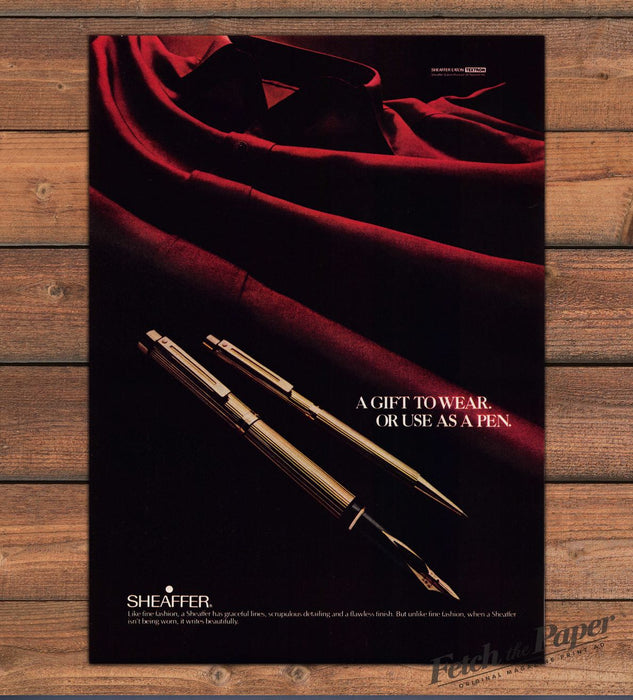 Sheaffer Fountain Pen Gift To Wear Red Velvet Elegant Gold Print Ad 1981 1980s