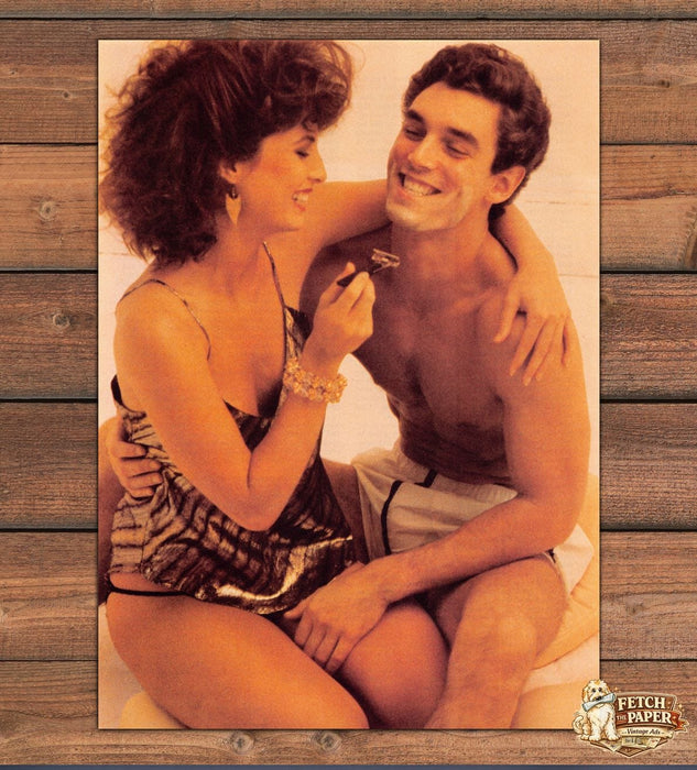 Flirty Couple Shaving Beard Magazine Photo Print Ad 1981 1980s