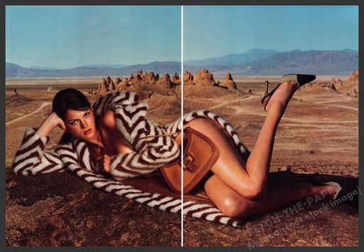 Gucci Fashion 2000s Print Advertisement (2 Page) Ad 2000 Bare Sexy Legs Fetch-the-Paper