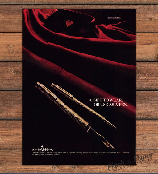 Sheaffer Fountain Pen Gift To Wear Red Velvet Elegant Gold Print Ad 1981 1980s